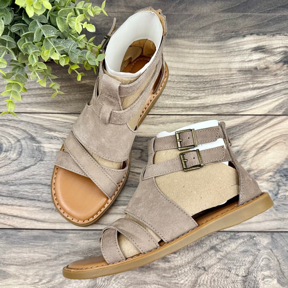 NEW BOC Born Dora 7M 37-38 Taupe Suede Gladiator Sandals